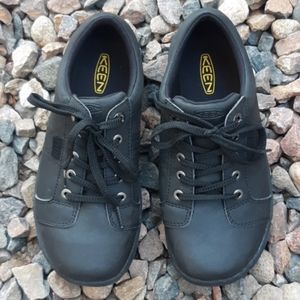 Keen black leather lace up outdoor hiking shoes 5
